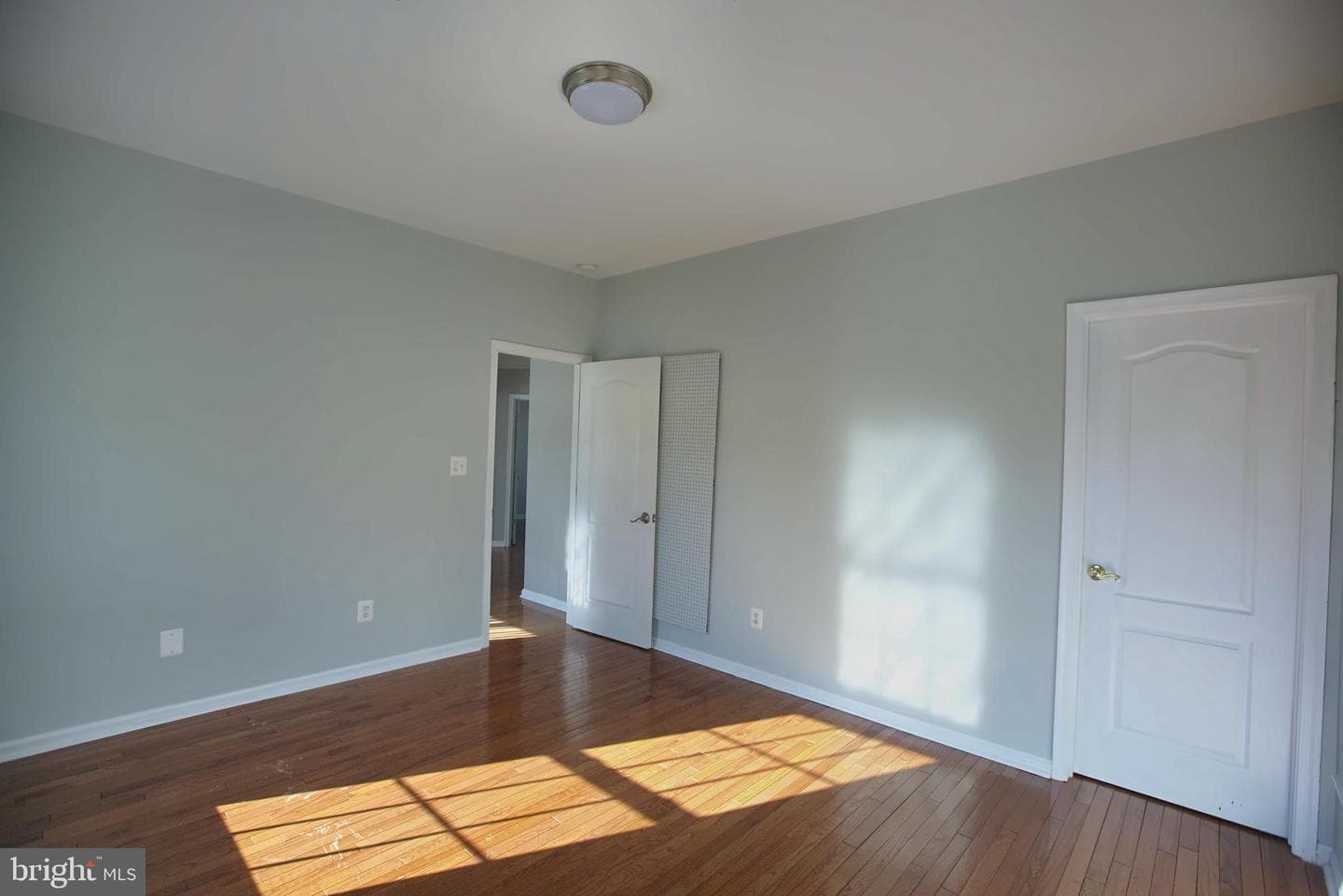43314 Fullerton Street photo 50