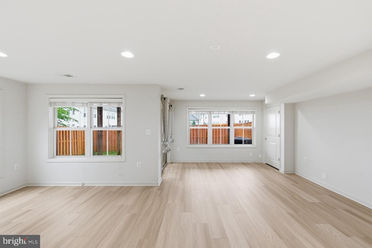 42567 Dreamweaver Drive photo 43