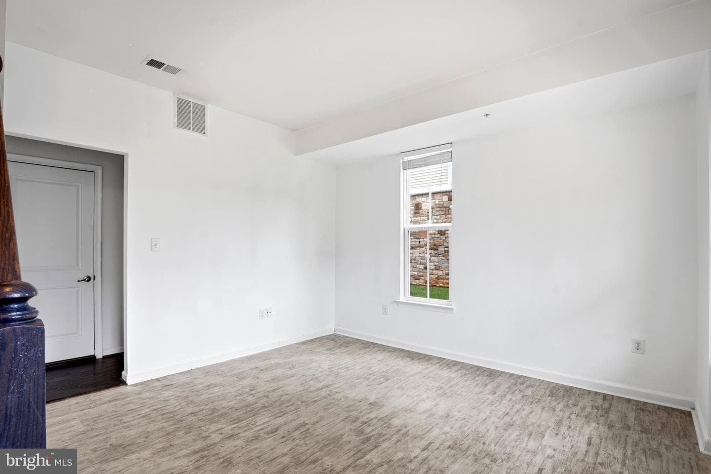 41768 Mcmonagle Square photo 24