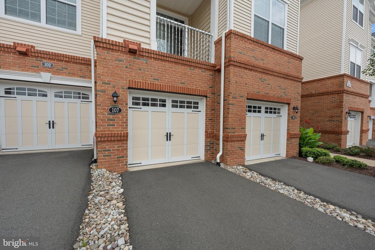 23235 Milltown Knoll Square #107 photo 3