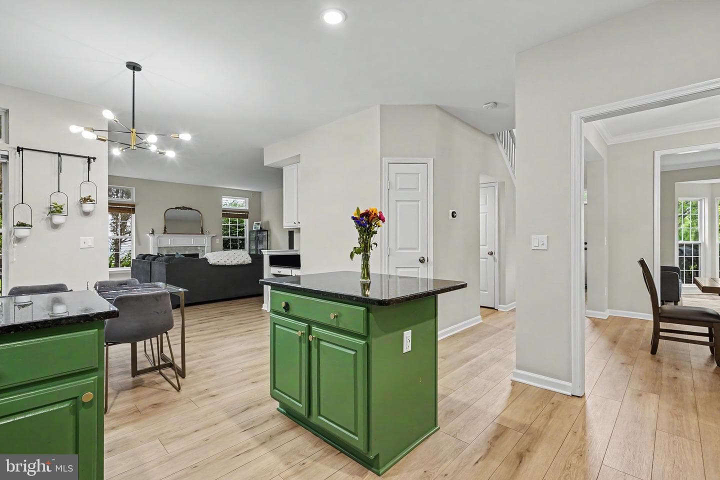 201 Jennings Court SE photo 13