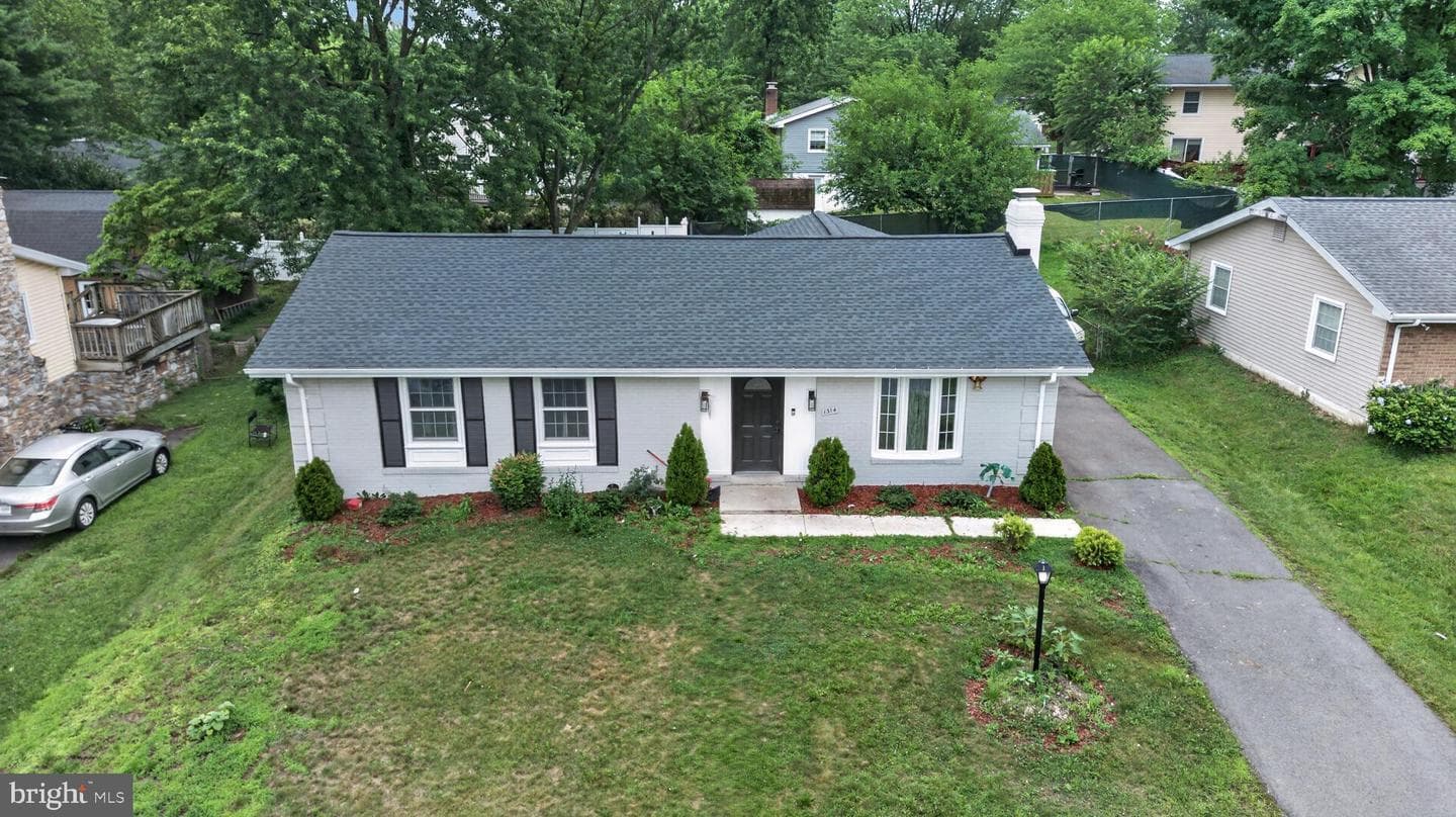 1314 E Holly Avenue photo 7