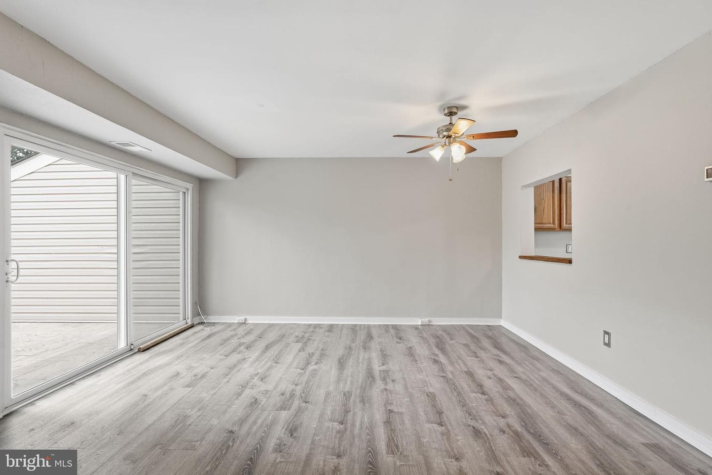 31 Essex Square photo 11