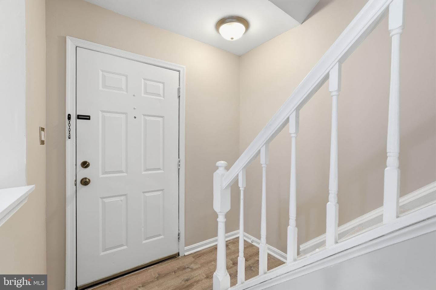 31 Essex Square photo 12