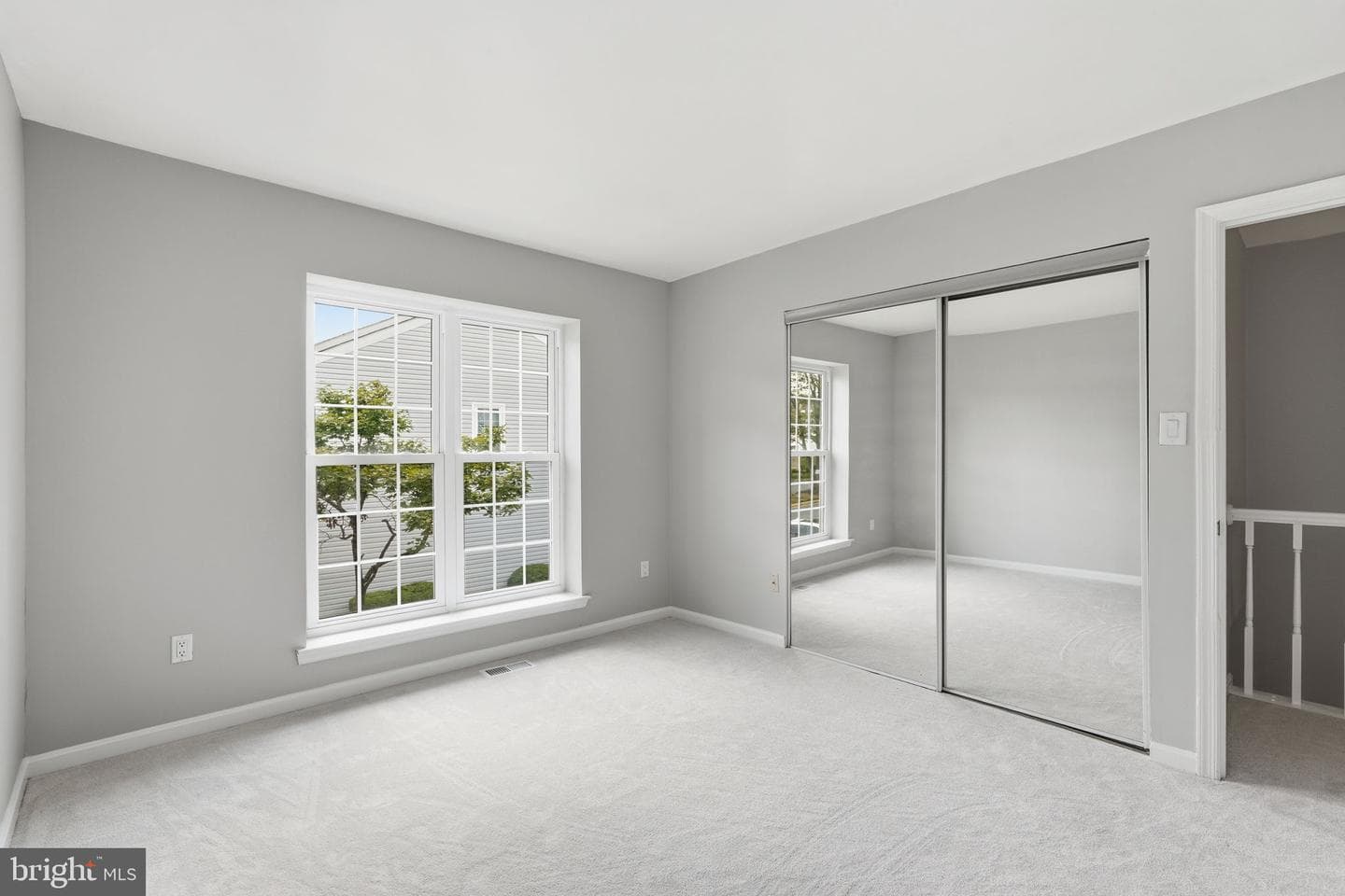 31 Essex Square photo 14