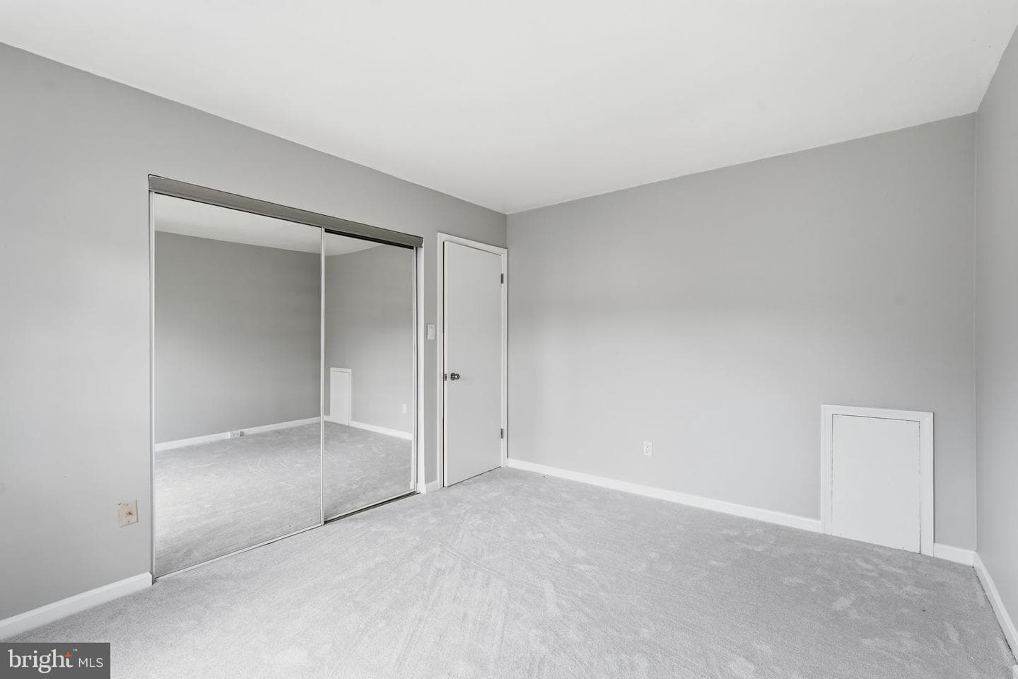 31 Essex Square photo 15