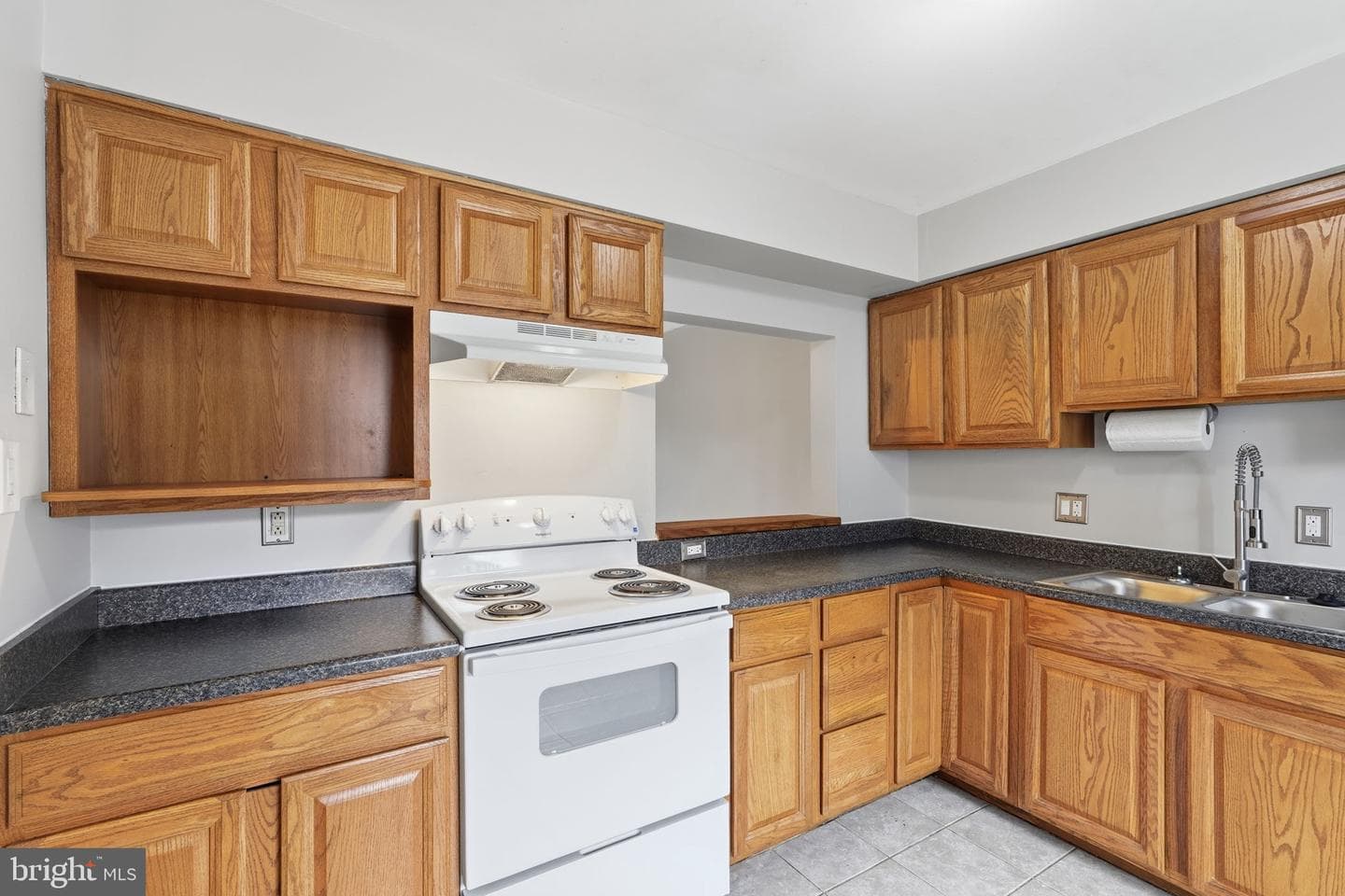31 Essex Square photo 4