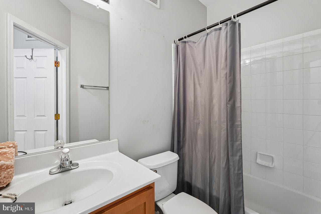 43905 Hickory Corner Terrace #103 photo 32