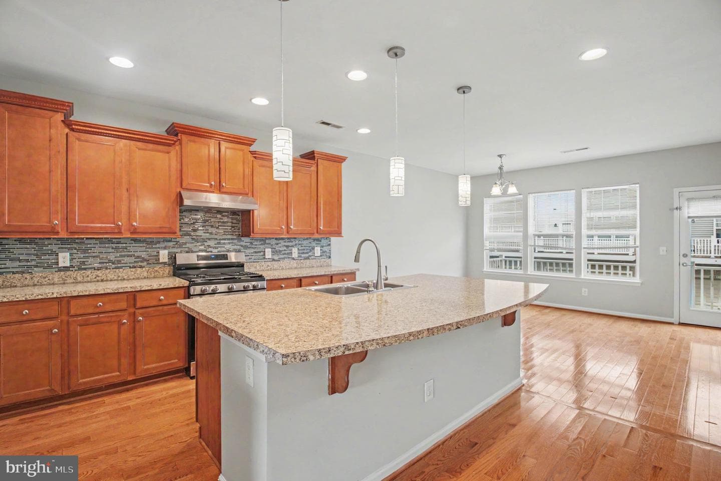 43920 Avenza Terrace photo 5