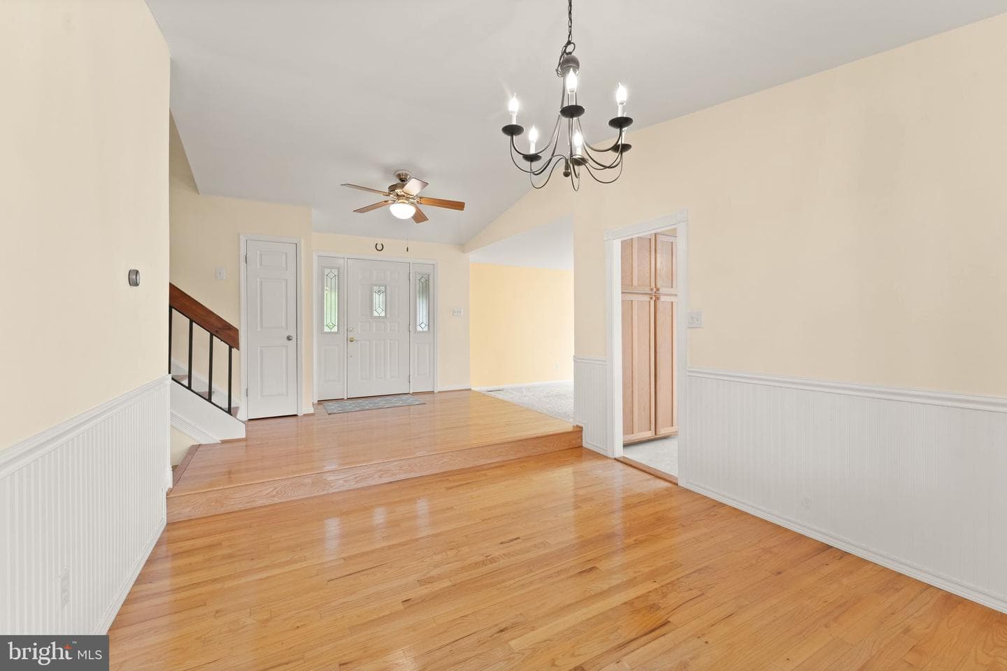 131 Evergreen Street photo 24