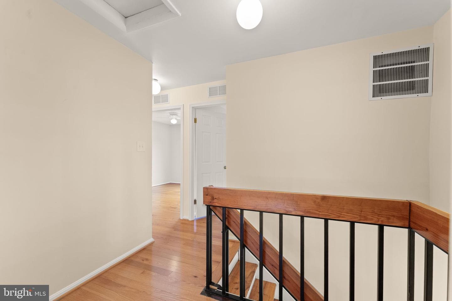 131 Evergreen Street photo 28