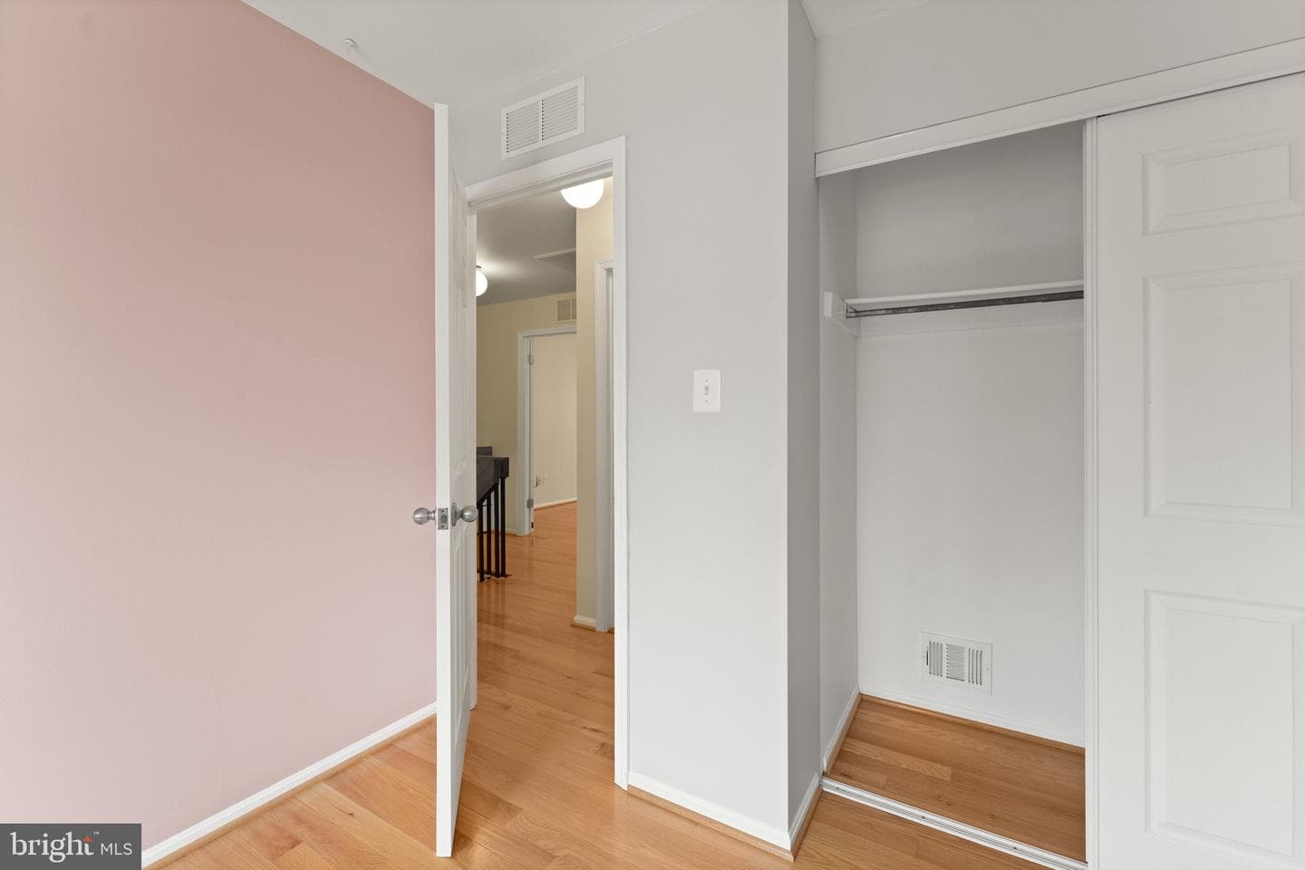 131 Evergreen Street photo 39