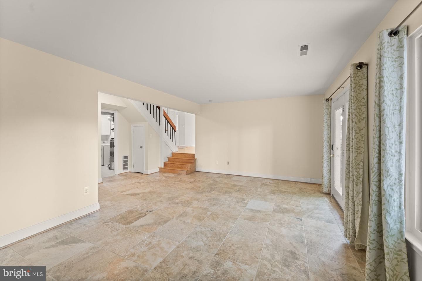 131 Evergreen Street photo 47