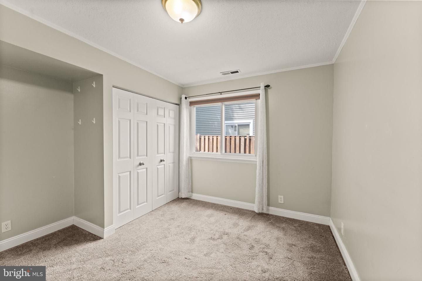 131 Evergreen Street photo 49
