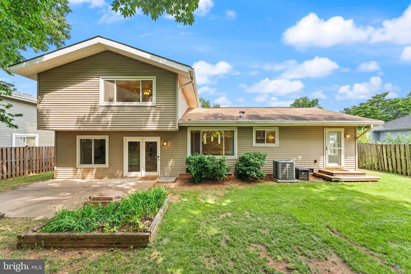 131 Evergreen Street photo 56