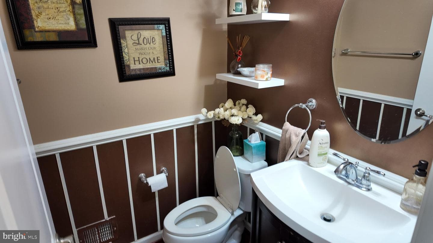 91 Eisentown Drive photo 5