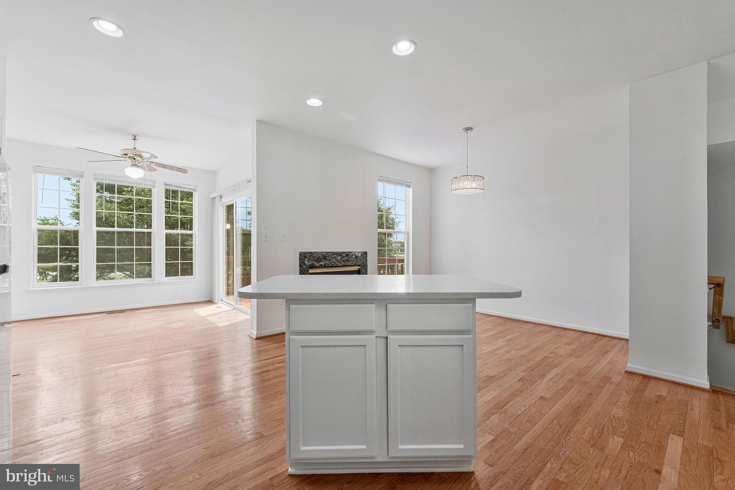 44177 Paget Terrace photo 11