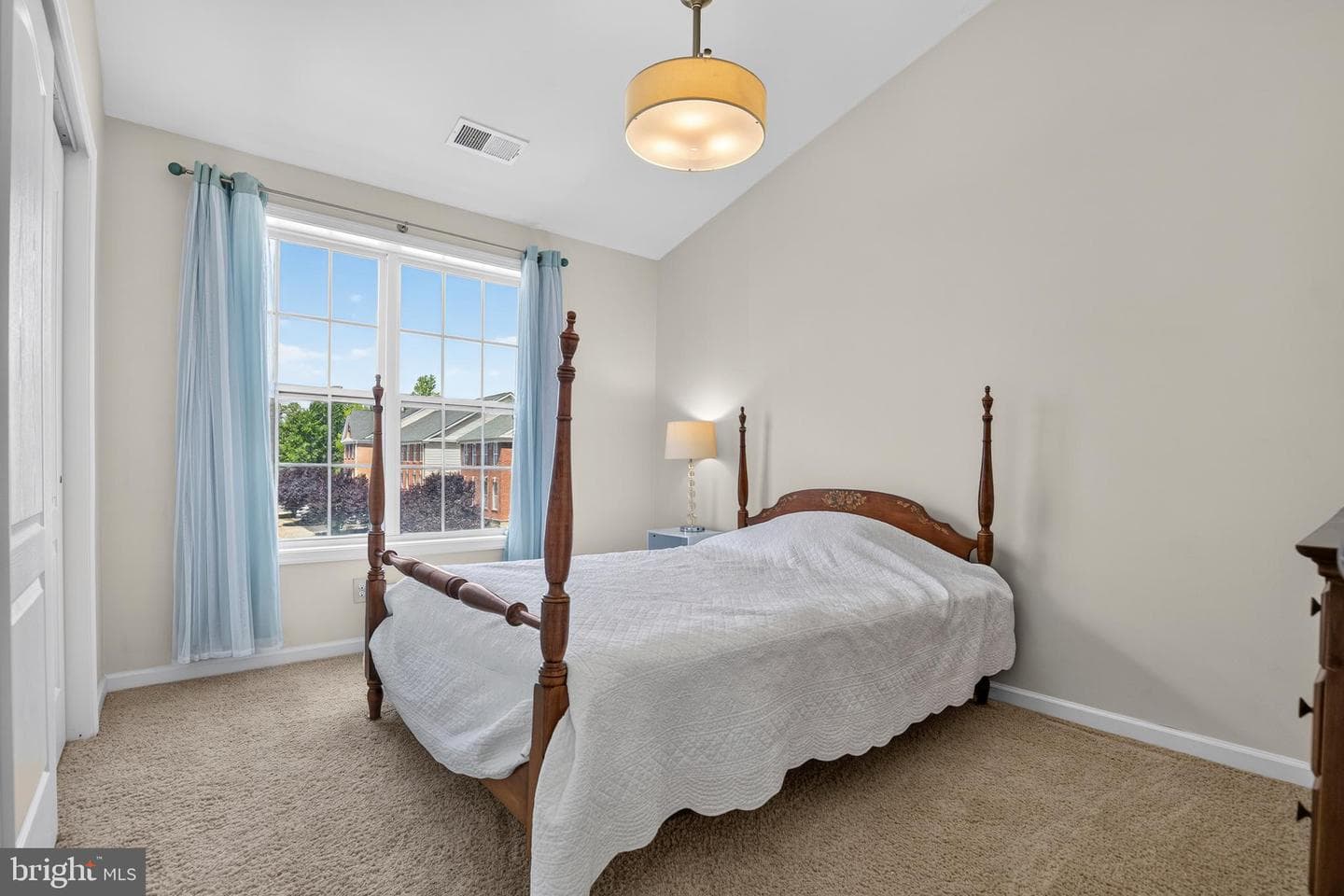 43283 Mitcham Square photo 28