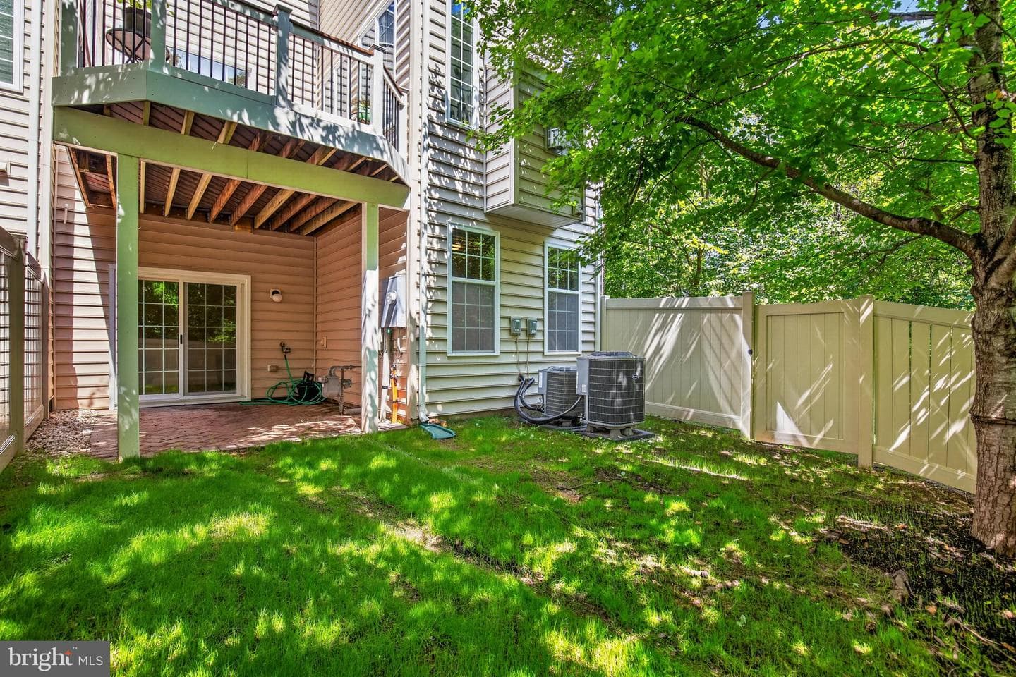 43283 Mitcham Square photo 36