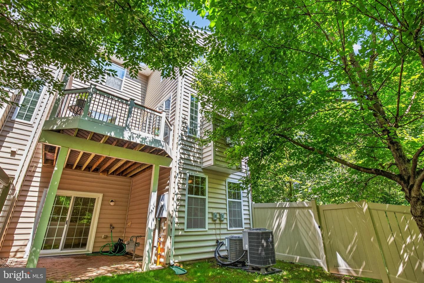 43283 Mitcham Square photo 37