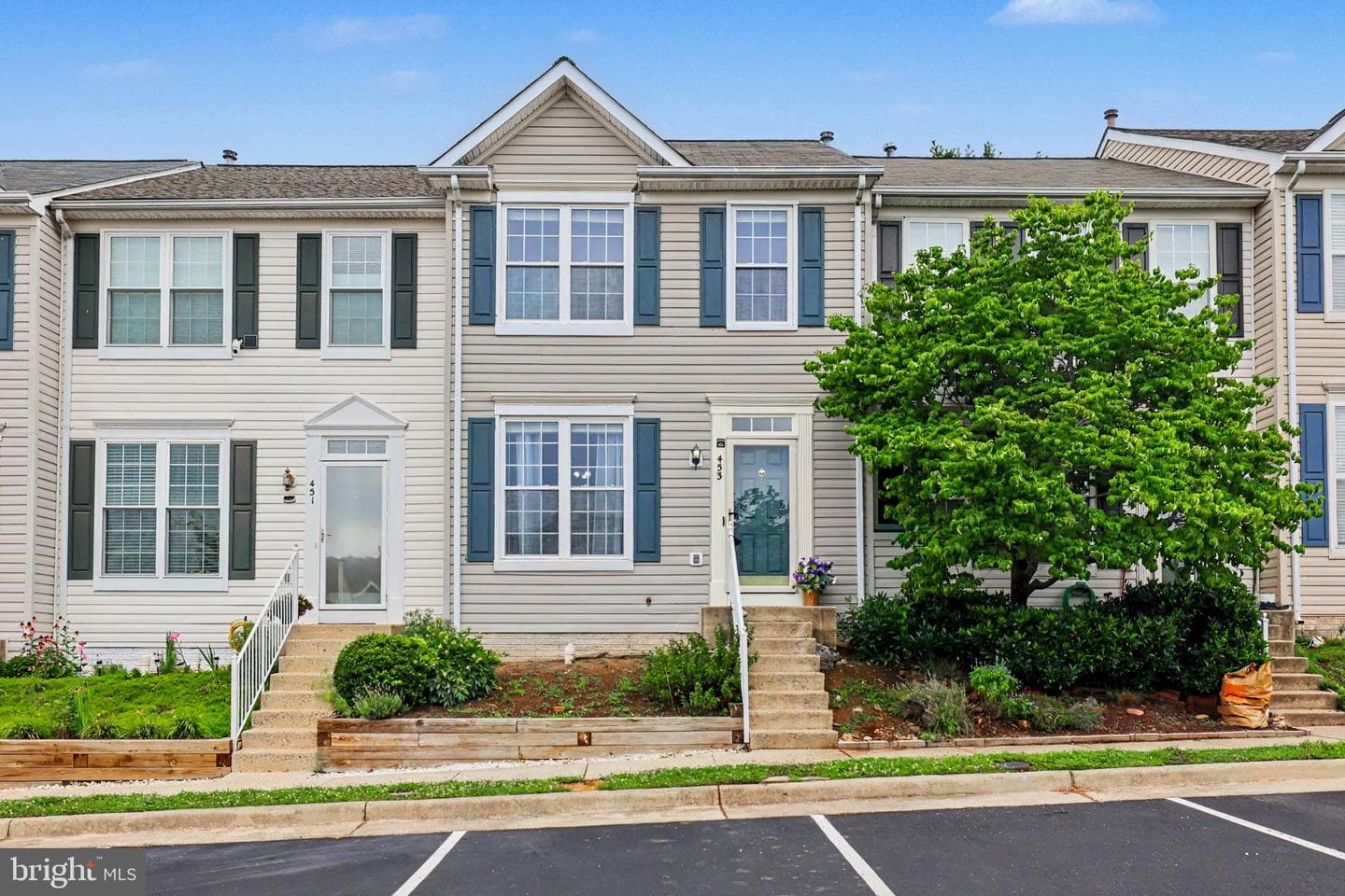 453 Pearlbush Square NE photo 3