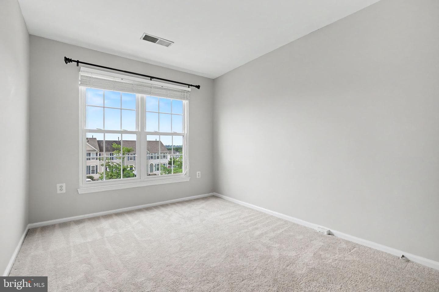 453 Pearlbush Square NE photo 46