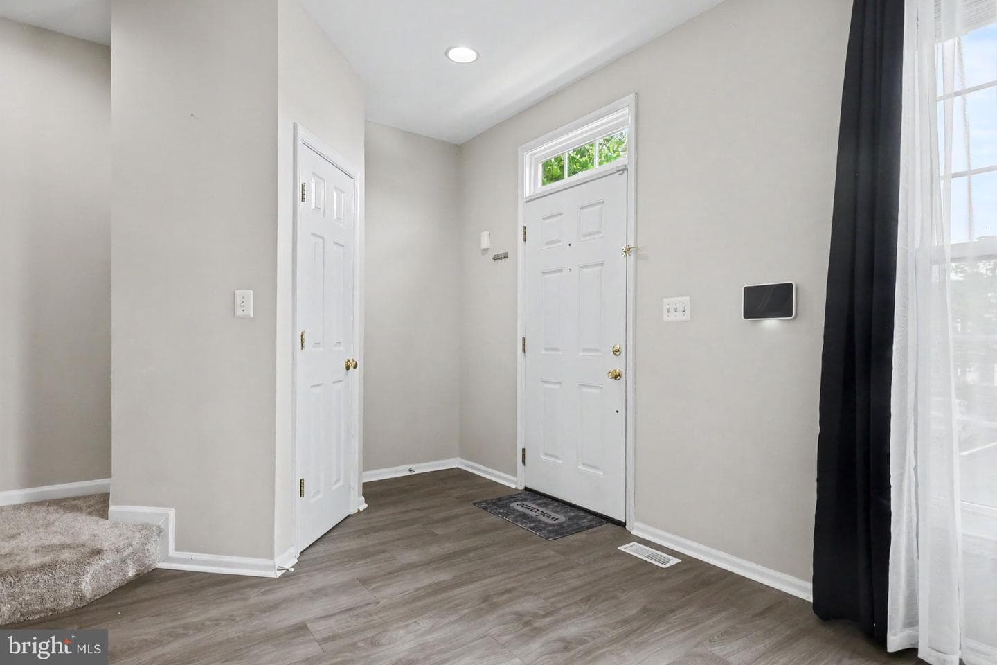 453 Pearlbush Square NE photo 7
