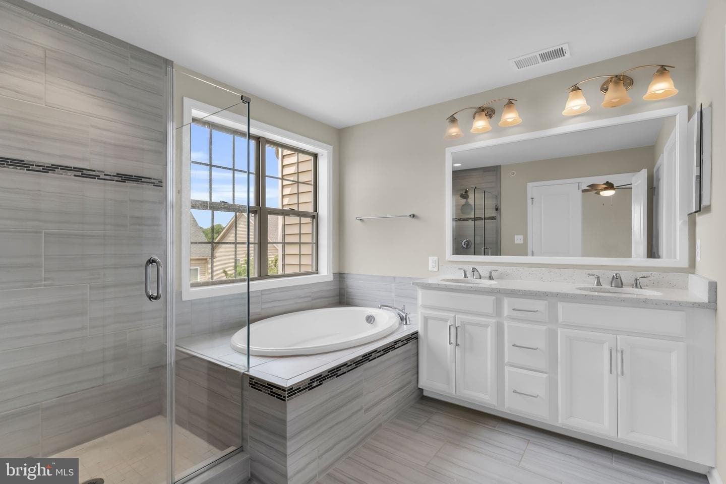 22515 Naugatuck Square photo 21