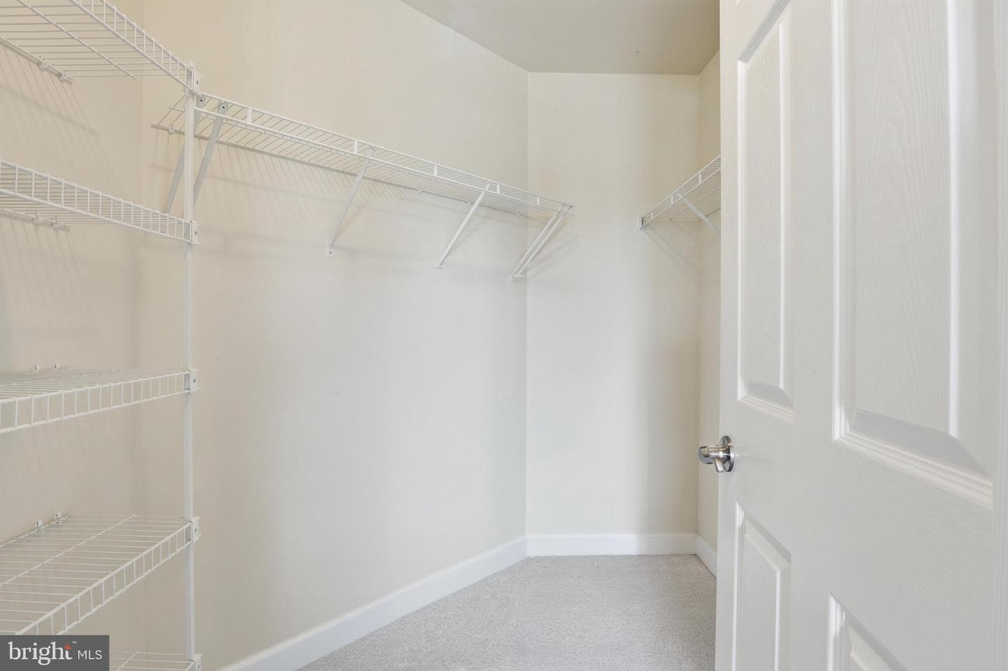 43509 Town Gate photo 26
