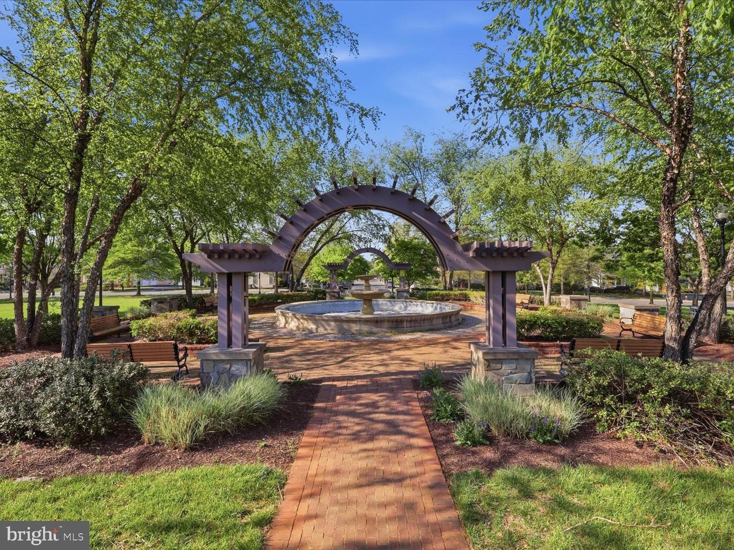 43509 Town Gate photo 43