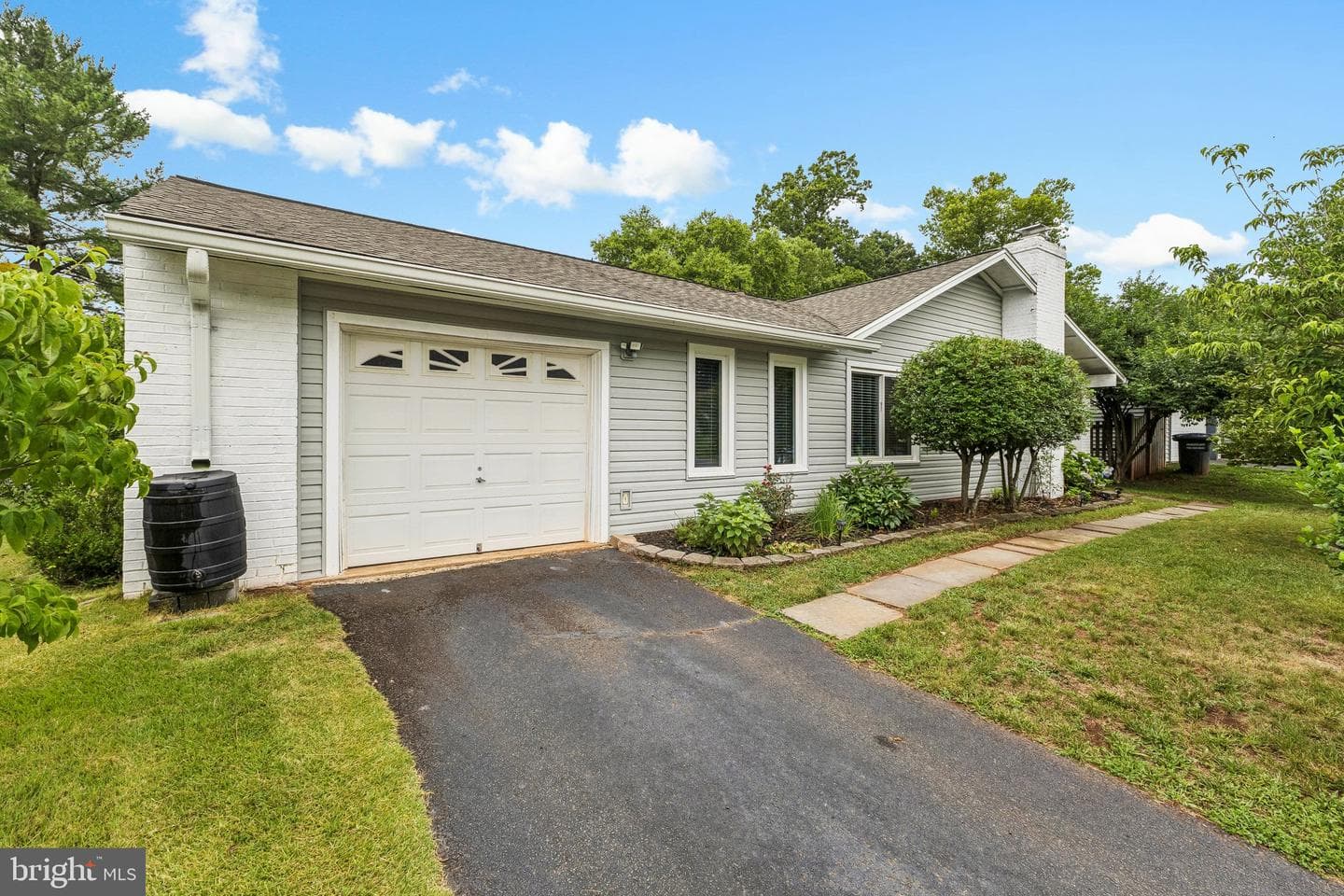 246 Avondale Drive, Sterling