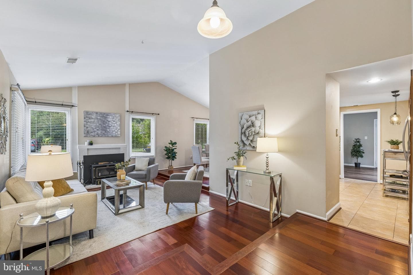246 Avondale Drive photo 5