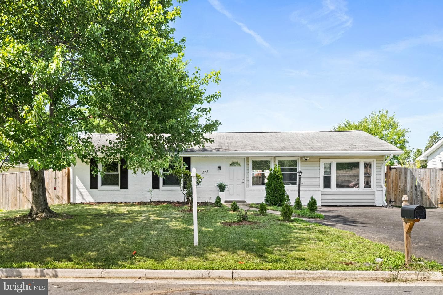 501 E Poplar Road E, Sterling