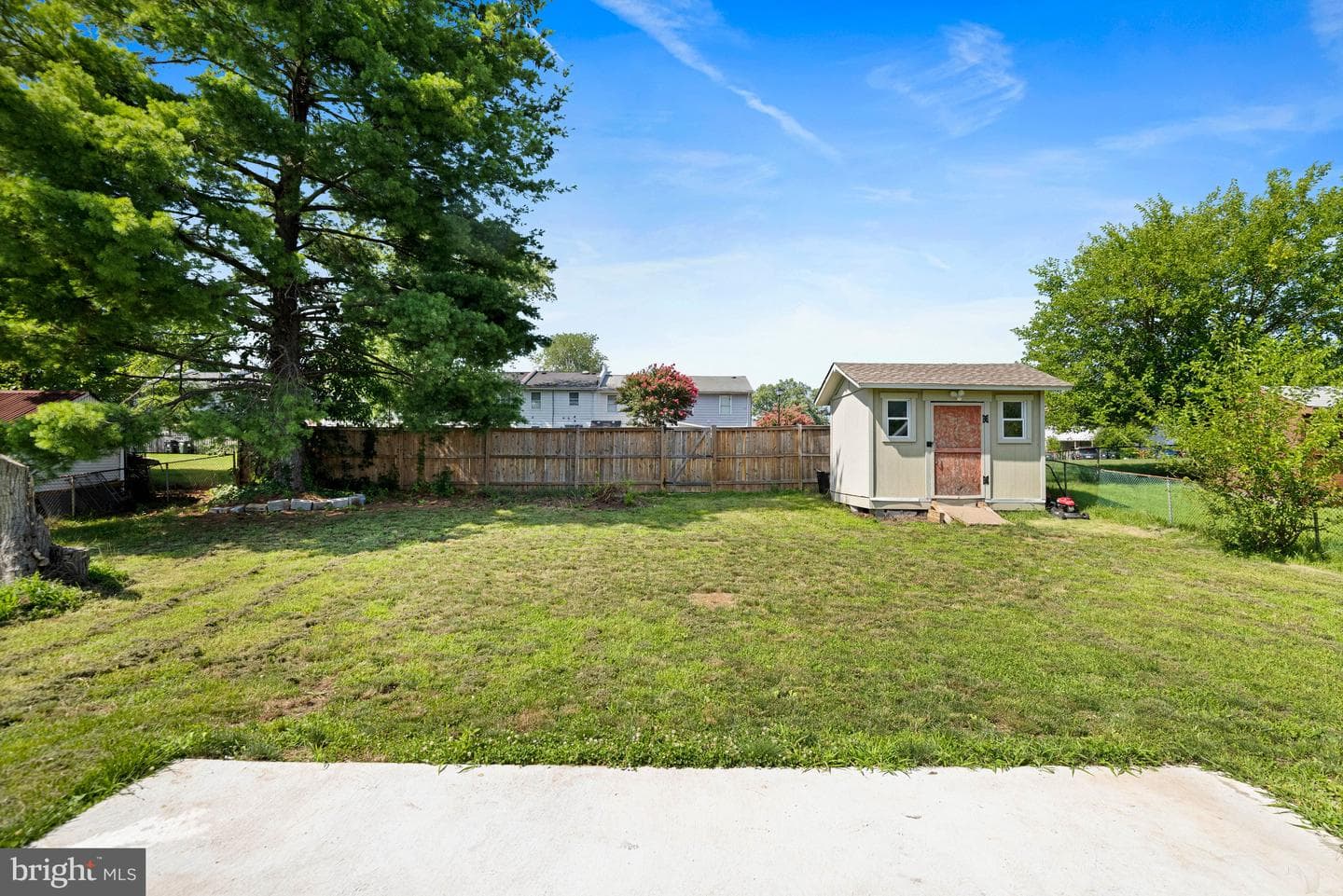 501 E Poplar Road E photo 39