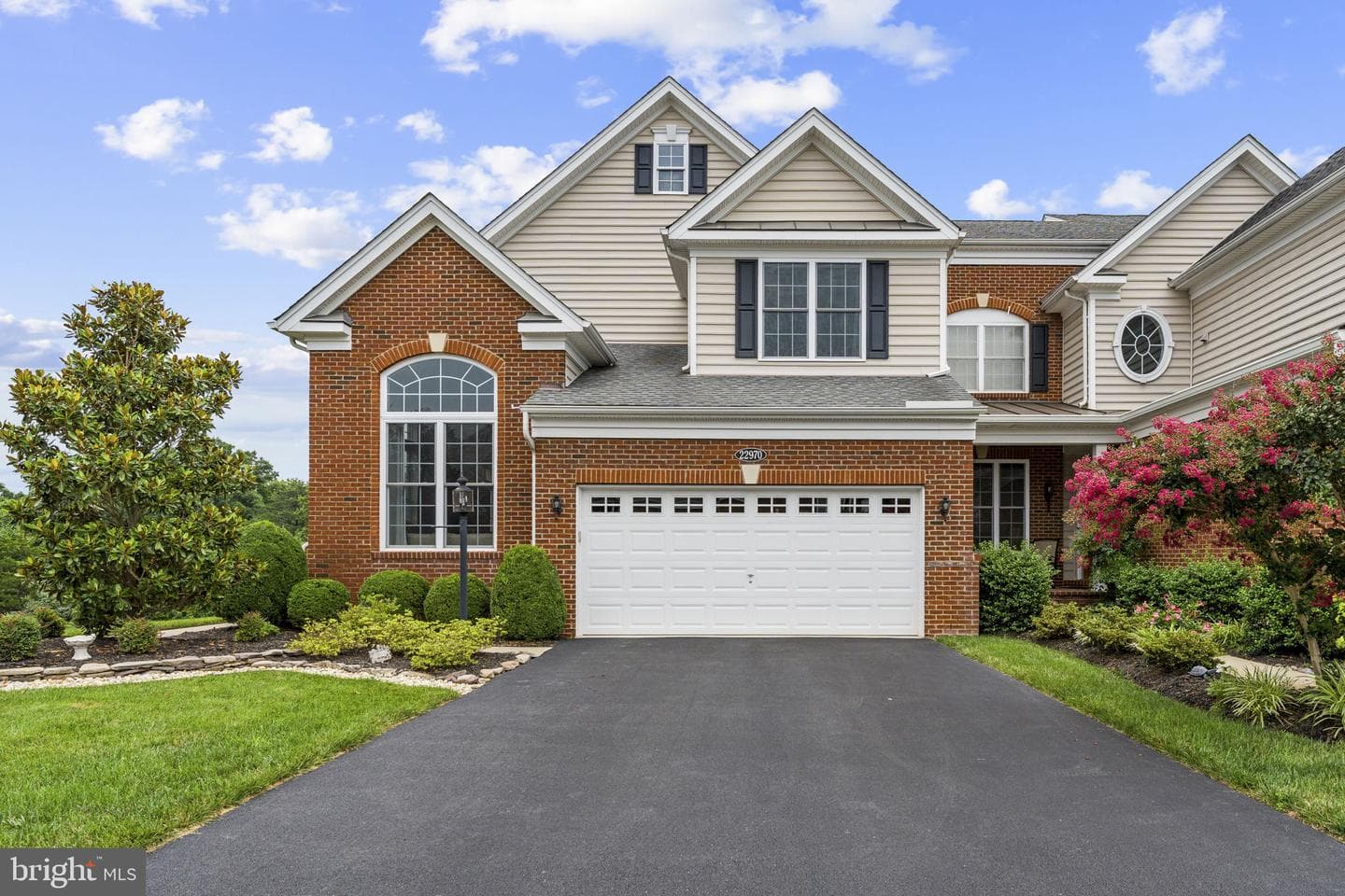 22970 Weybridge Square