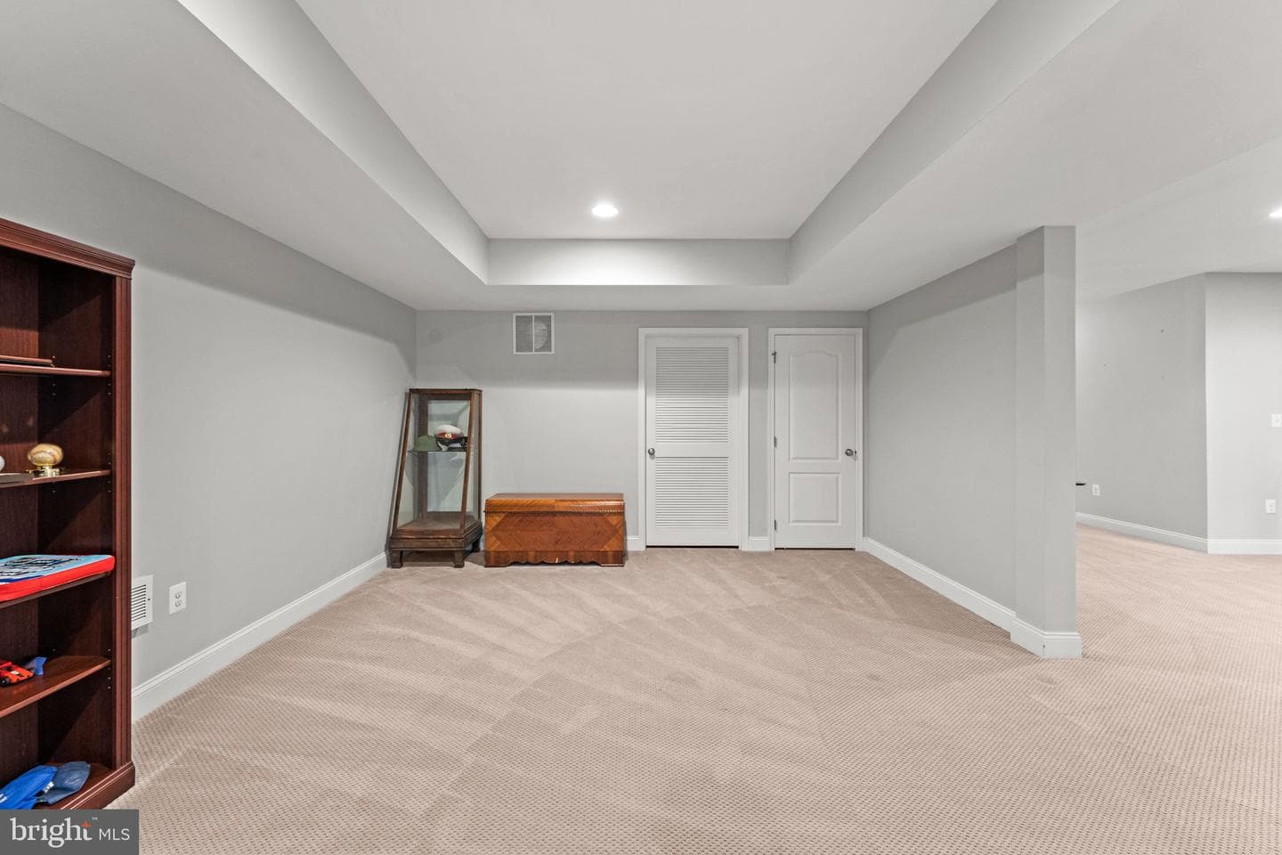 22970 Weybridge Square photo 102