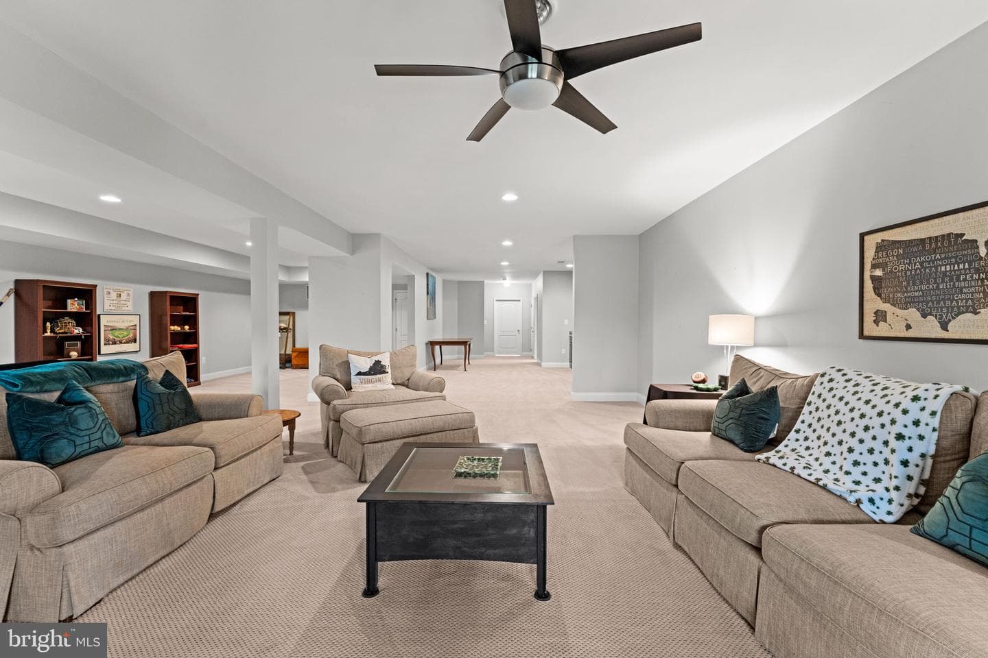 22970 Weybridge Square photo 96