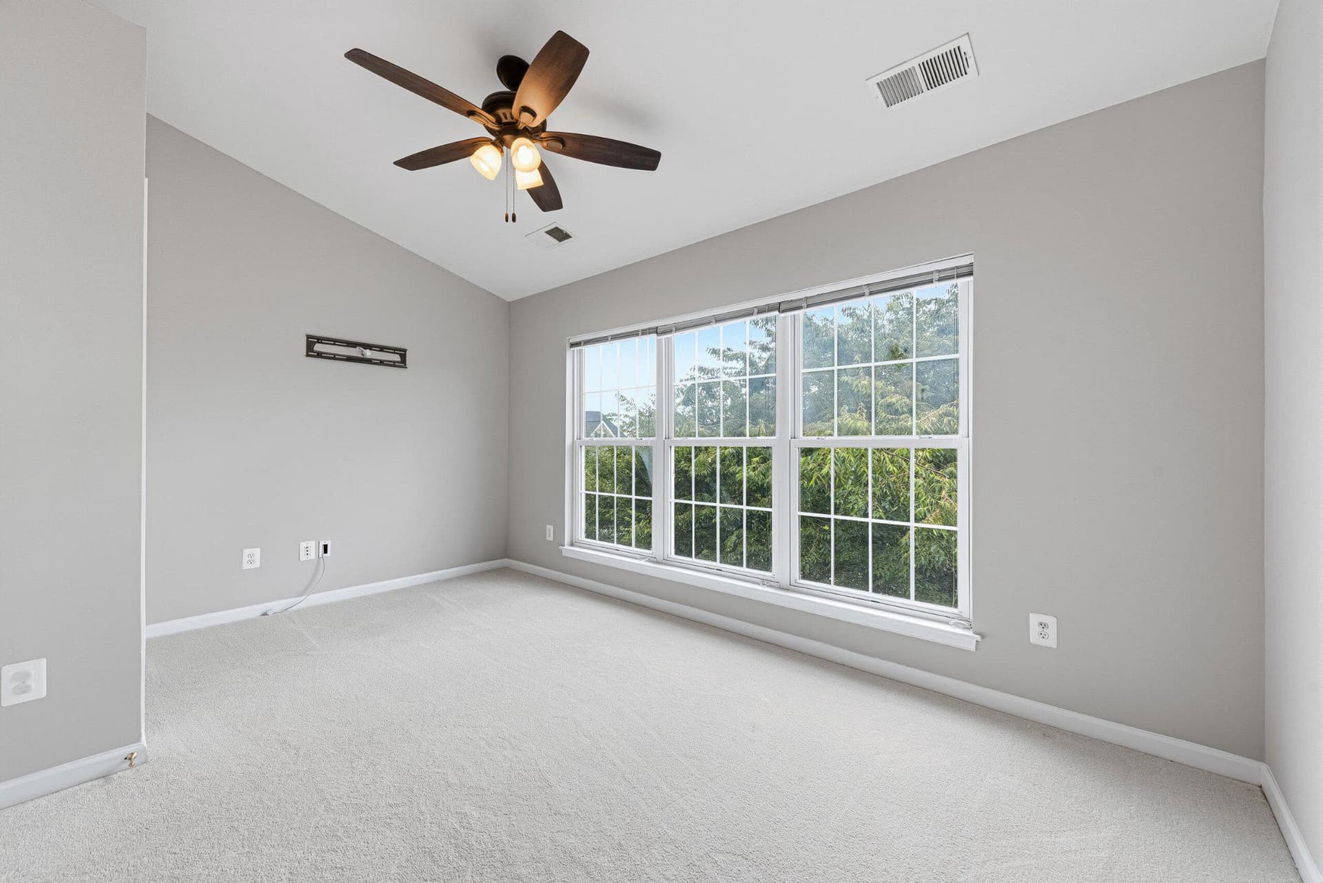 25033 Justice Drive photo 25