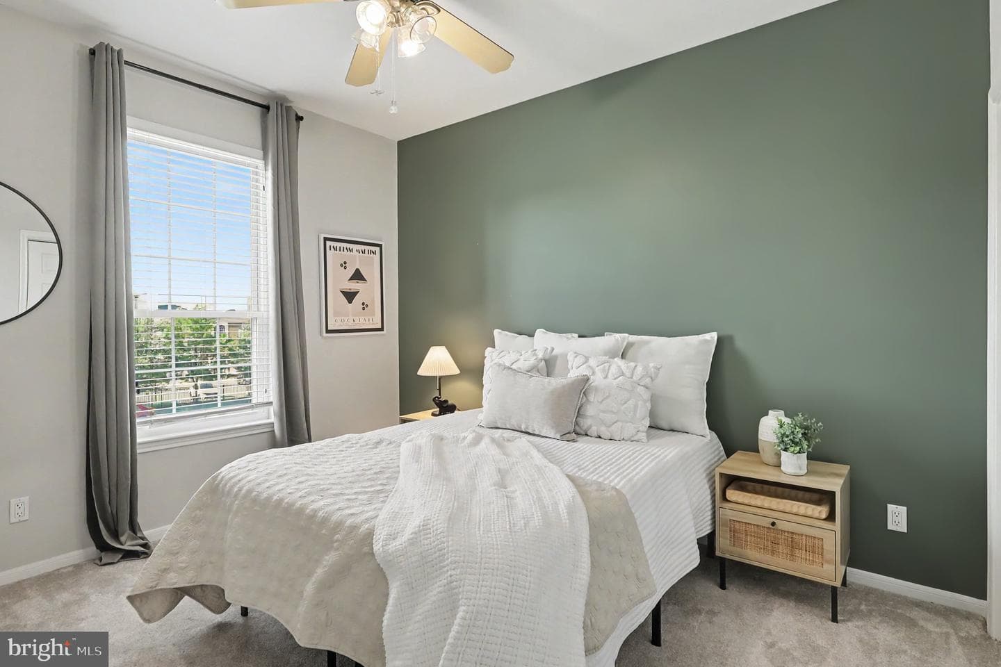 676 Gateway Drive SE #812 photo 9