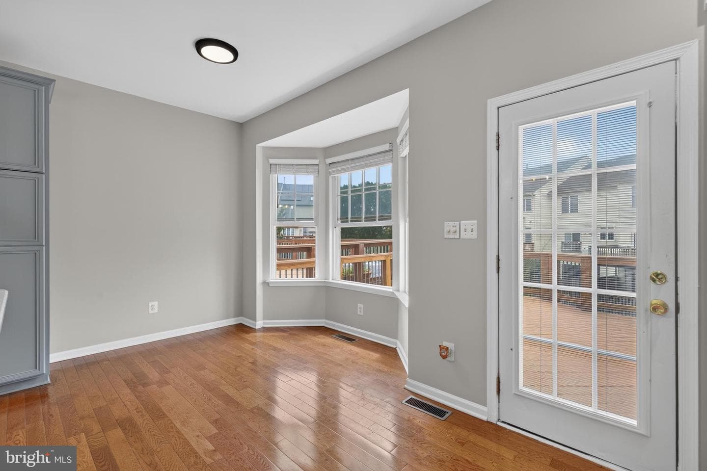 22540 Airmont Woods Terrace photo 17