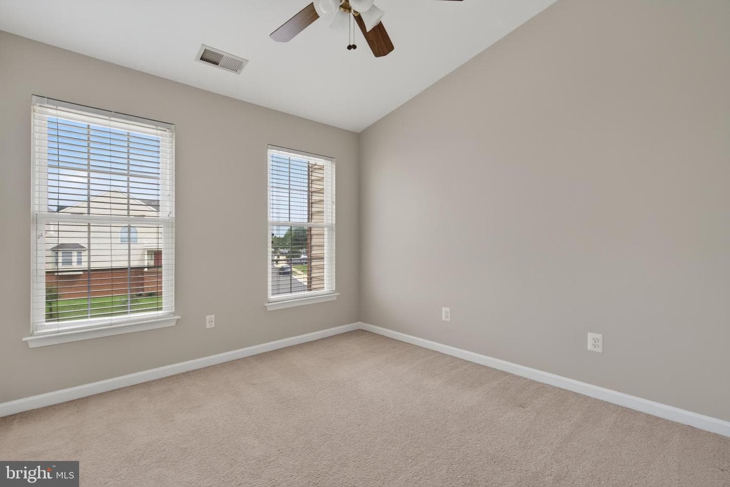 22540 Airmont Woods Terrace photo 29