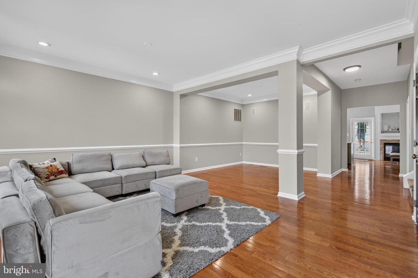 22540 Airmont Woods Terrace photo 7