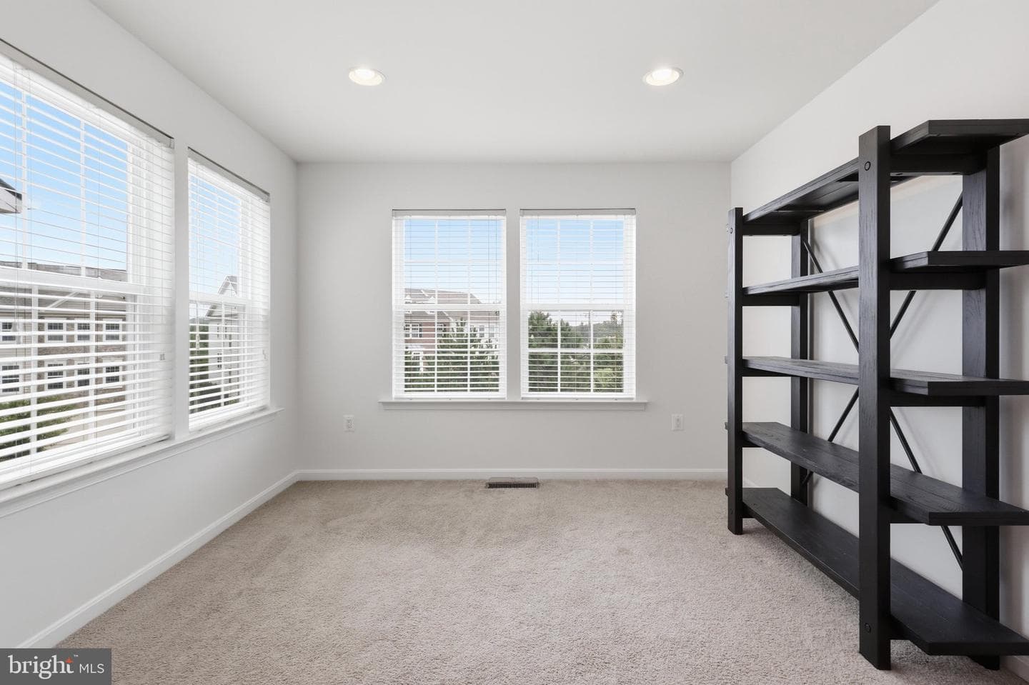 42251 Dean Chapel Square photo 22
