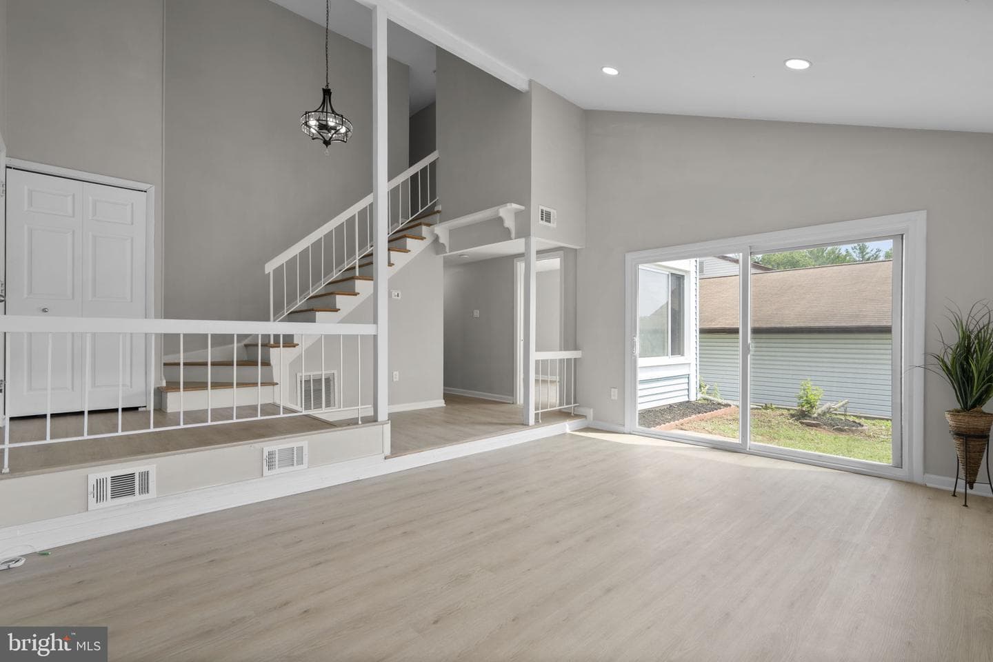 13 Wrightwood Place photo 13