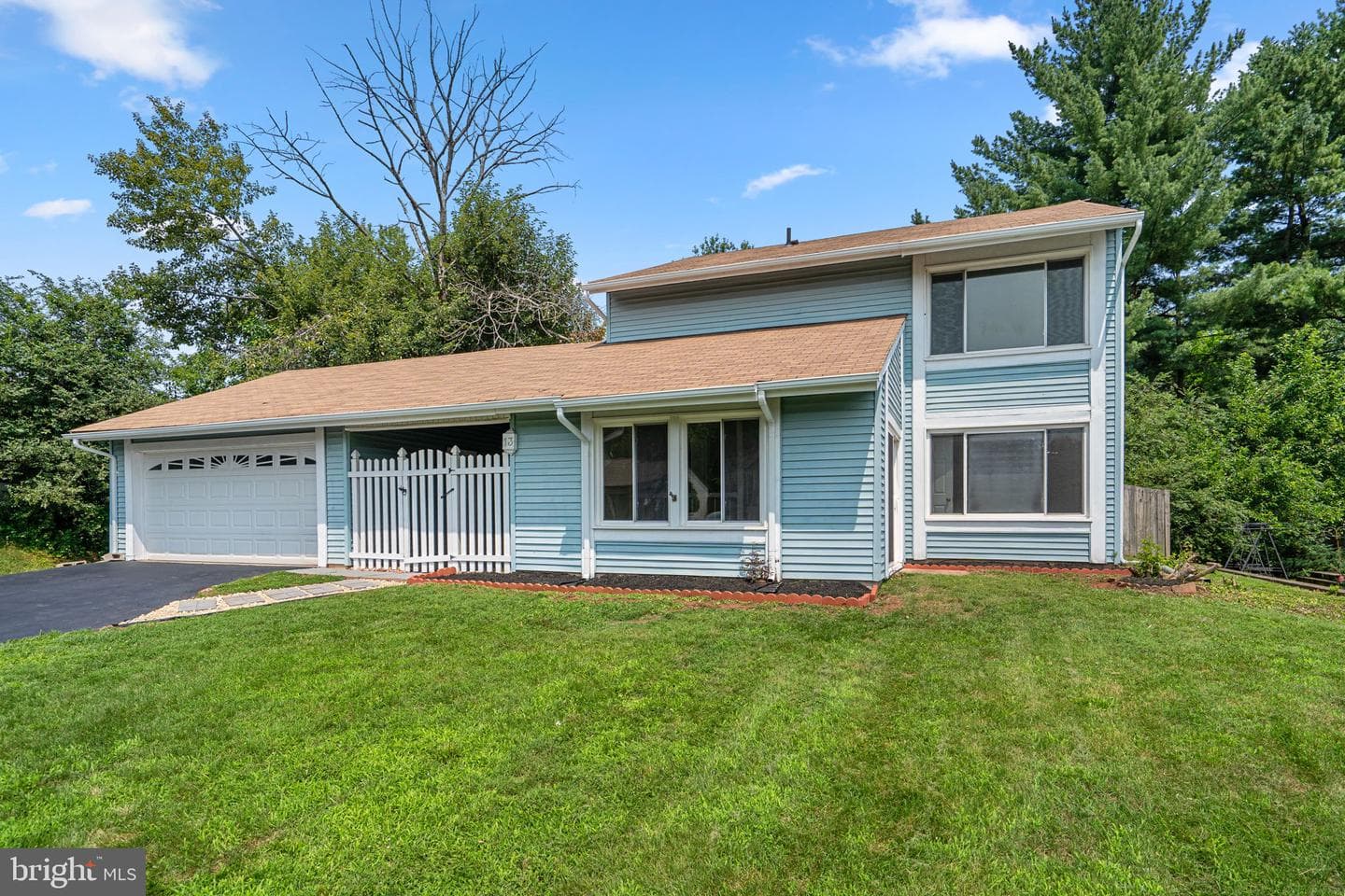 13 Wrightwood Place photo 3