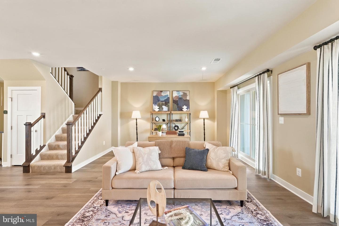 24274 Thurso Square photo 33