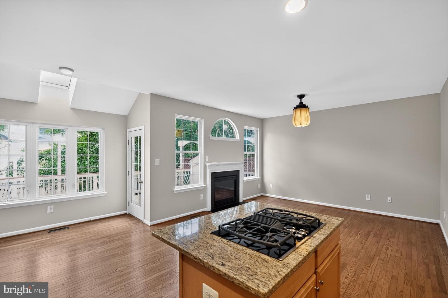 25915 Kirkwood Square photo 11