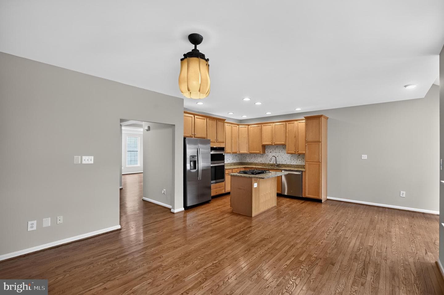 25915 Kirkwood Square photo 13