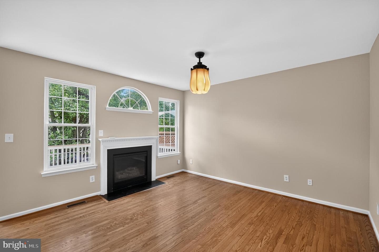 25915 Kirkwood Square photo 15