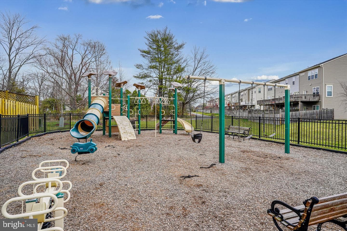 25915 Kirkwood Square photo 45